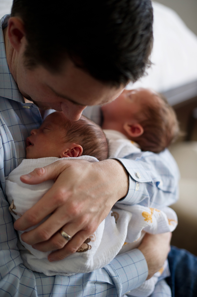 dad and newborn baby twins