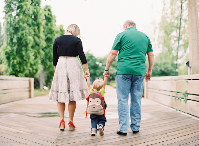 family photographers available for travel