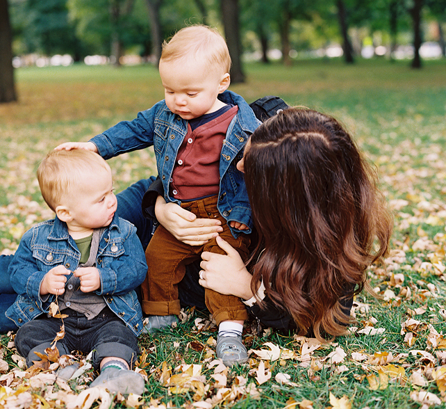 birth story photographers in chicago