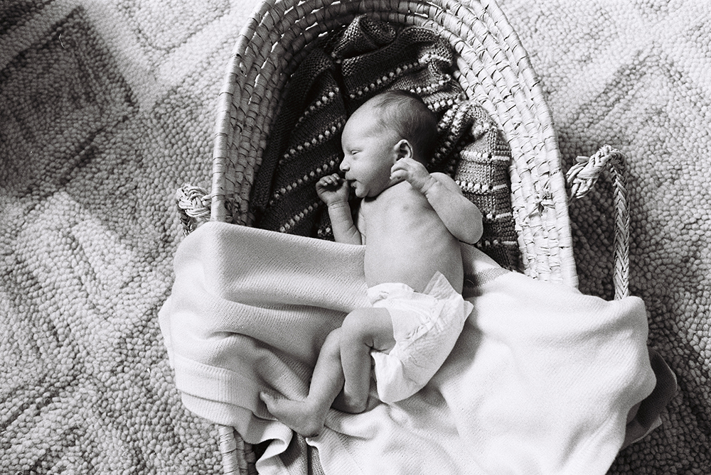 fine-art newborn photographer in chicago